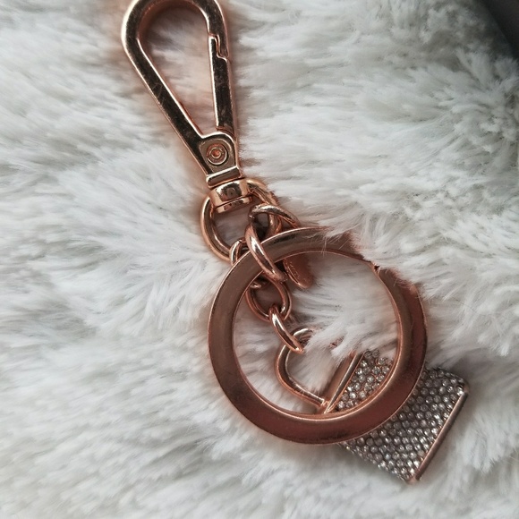 š„Final SALE!!š„Michael Kors Rose Gold key fob - Picture 4 of 4